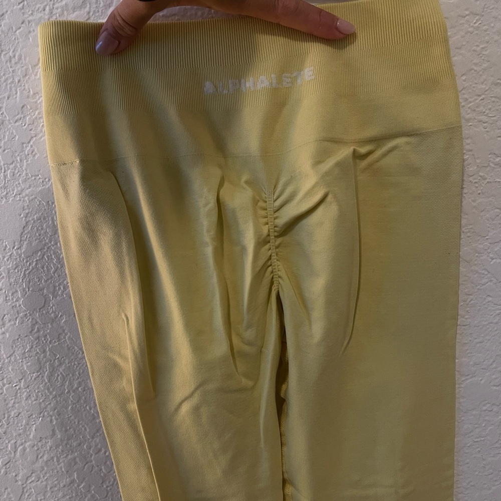 Yellow leggings